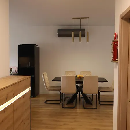 Kaja Apartamento *